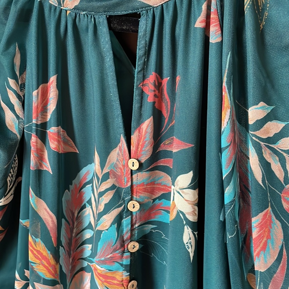 Top - Picture 3 of 6